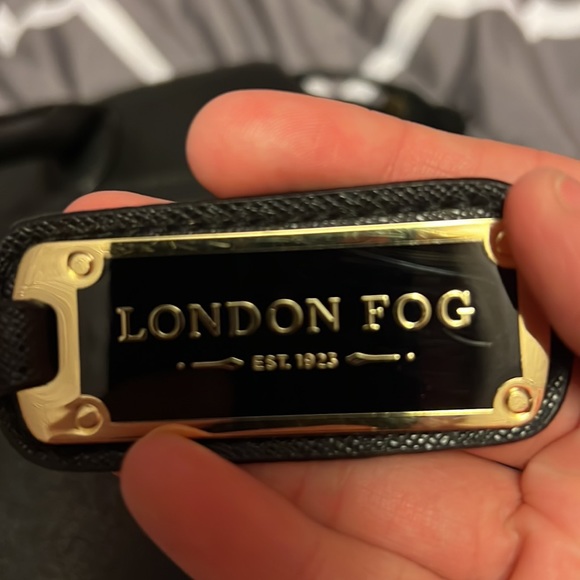 London Fog Black Purse - Picture 7 of 7